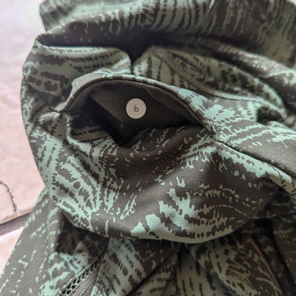 Lululemon Highest Times Pant *Wanderlust - Picture 4 of 4